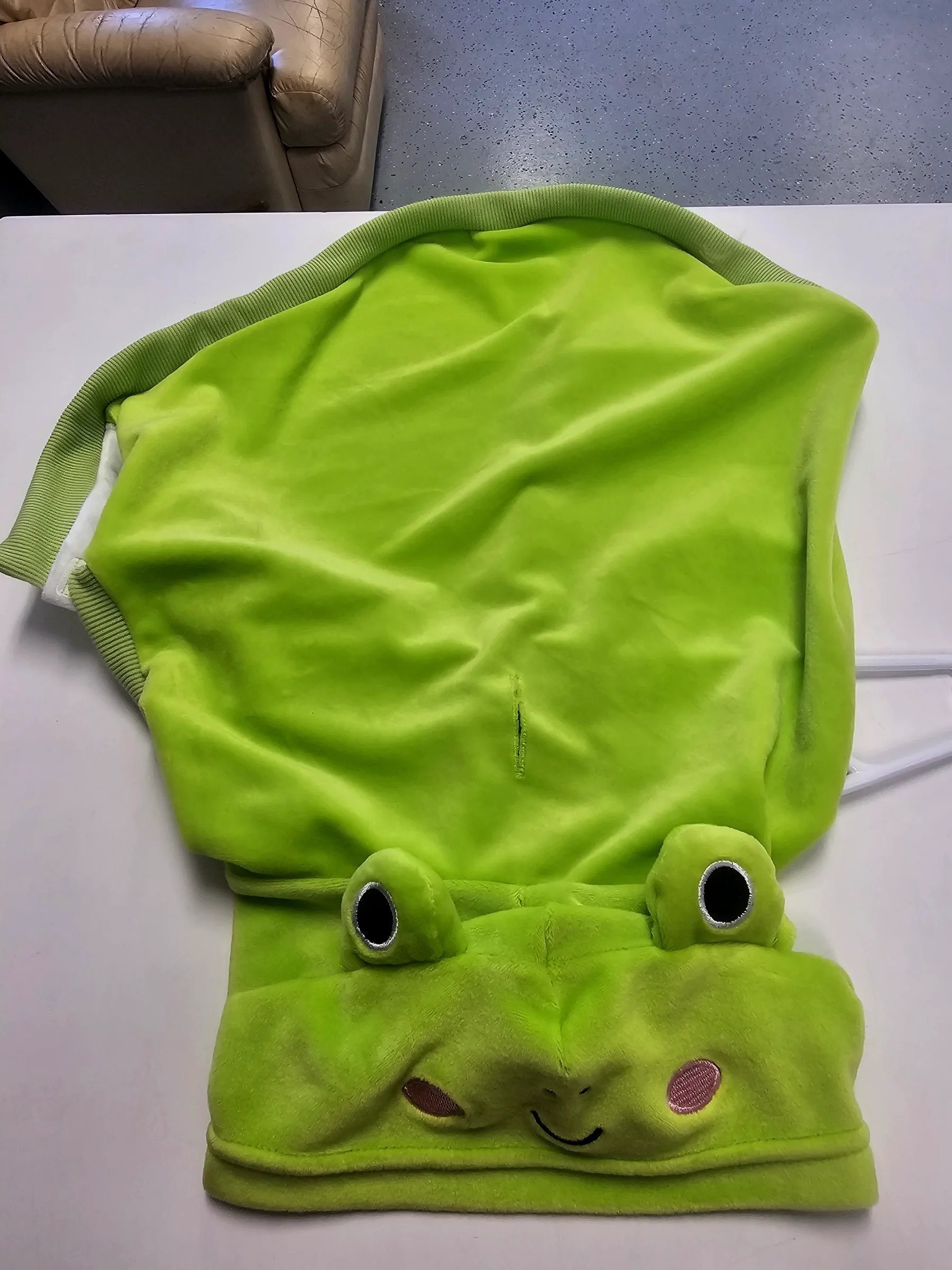 Frog costume for dogs